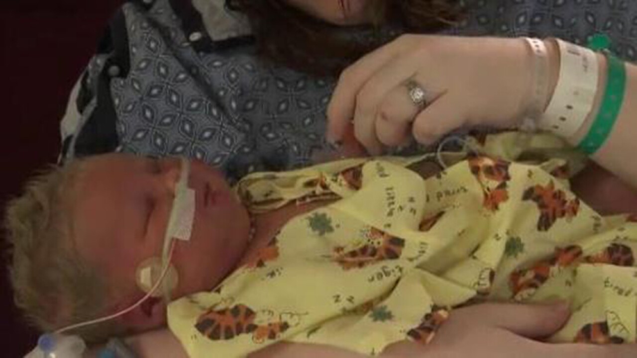 15pound baby born at New York hospital, breaks record