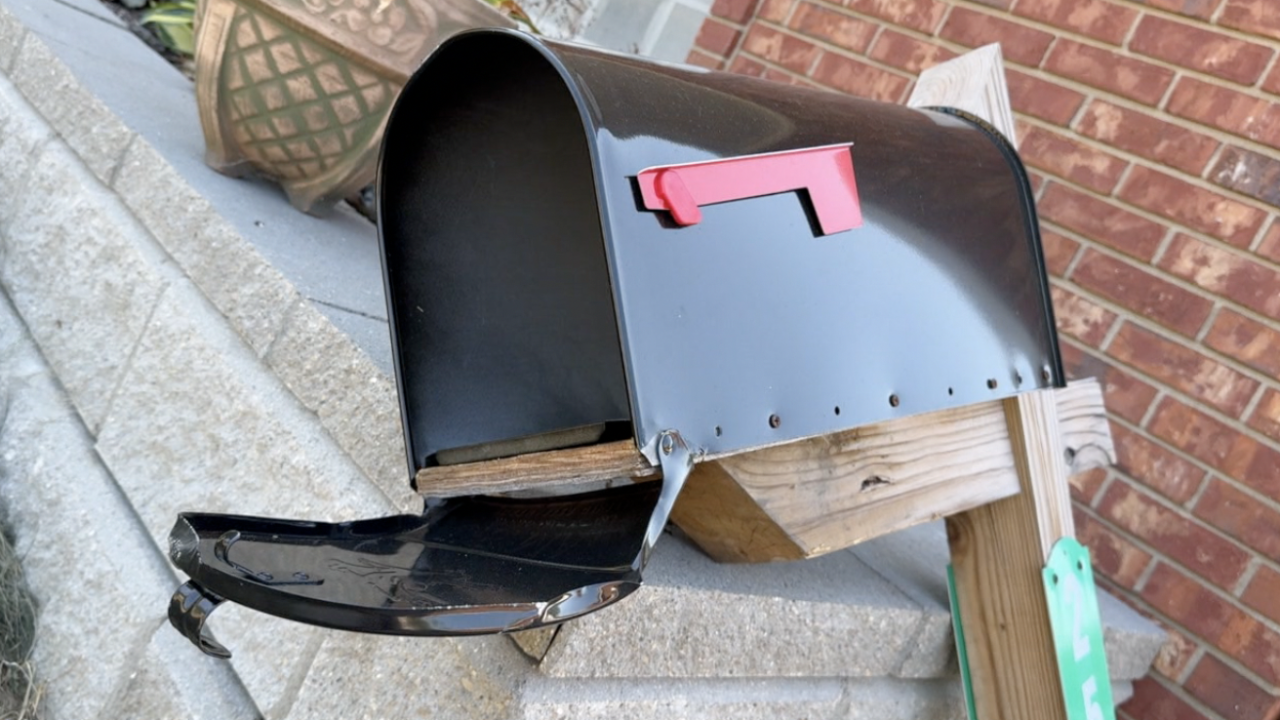 Mail Box Hit Cars keep hitting mailbox after mailbox on Buttermilk Pike in Villa Hills