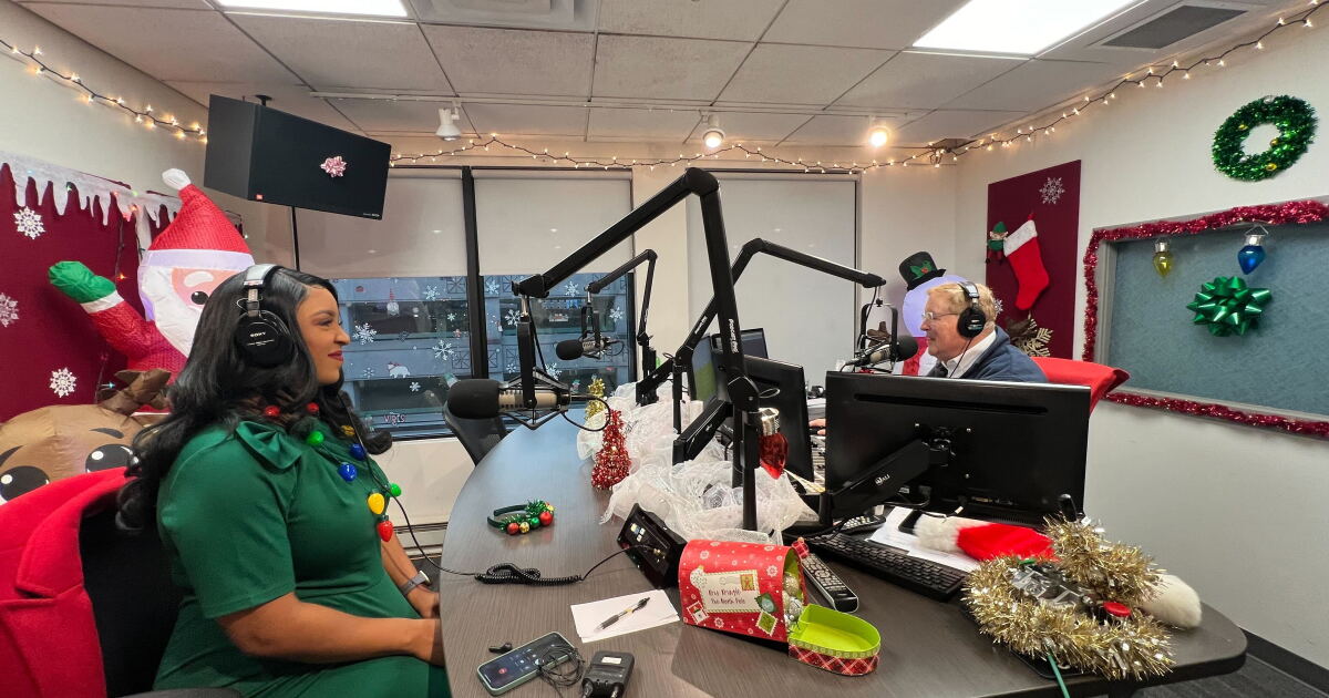 FOX 17 helps with annual switch to Christmas music with 100.5 The River - Vimarsana News