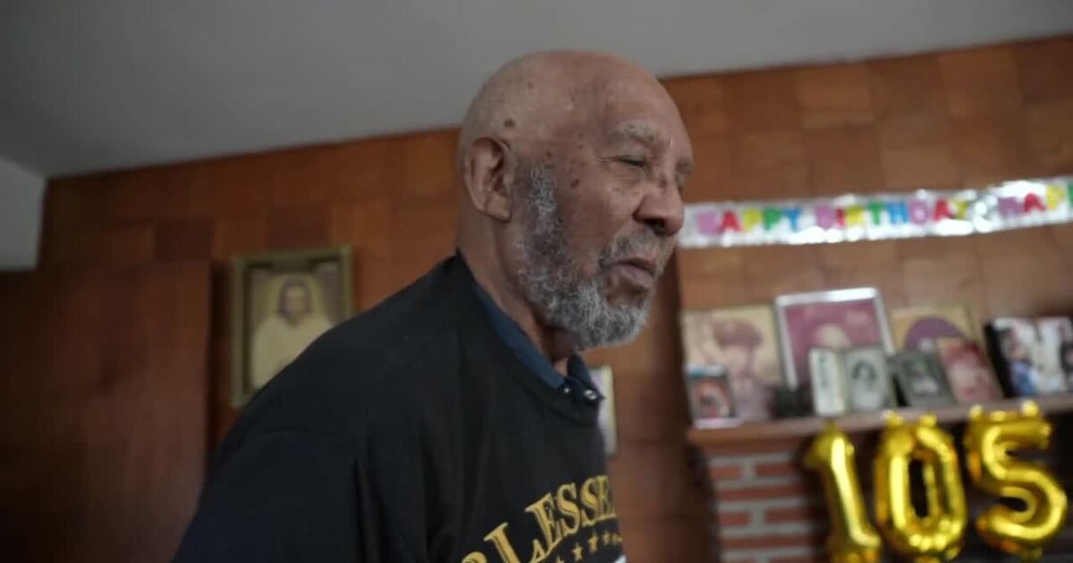 105-year-old WWII veteran Matthew Otey lives a life of service: 'He makes people happy'