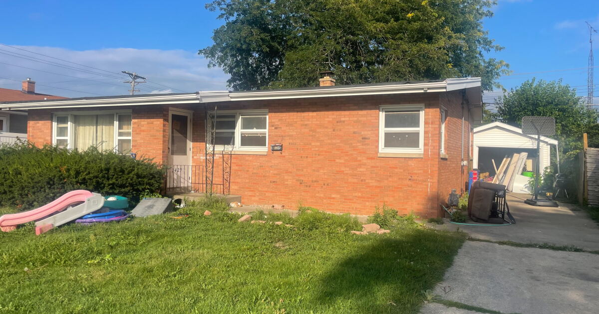 Children found in 'vile' hoarding home with dead dogs in Racine - Vimarsana News
