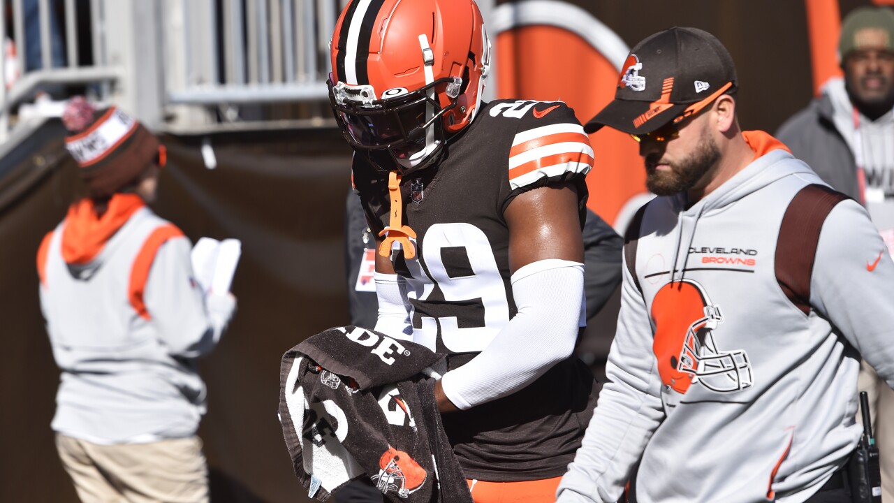 Cleveland Browns sign 2 to practice squad