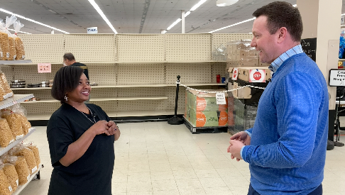 Shemise Jackson talks with me about volunteering and shopping at the pantry.