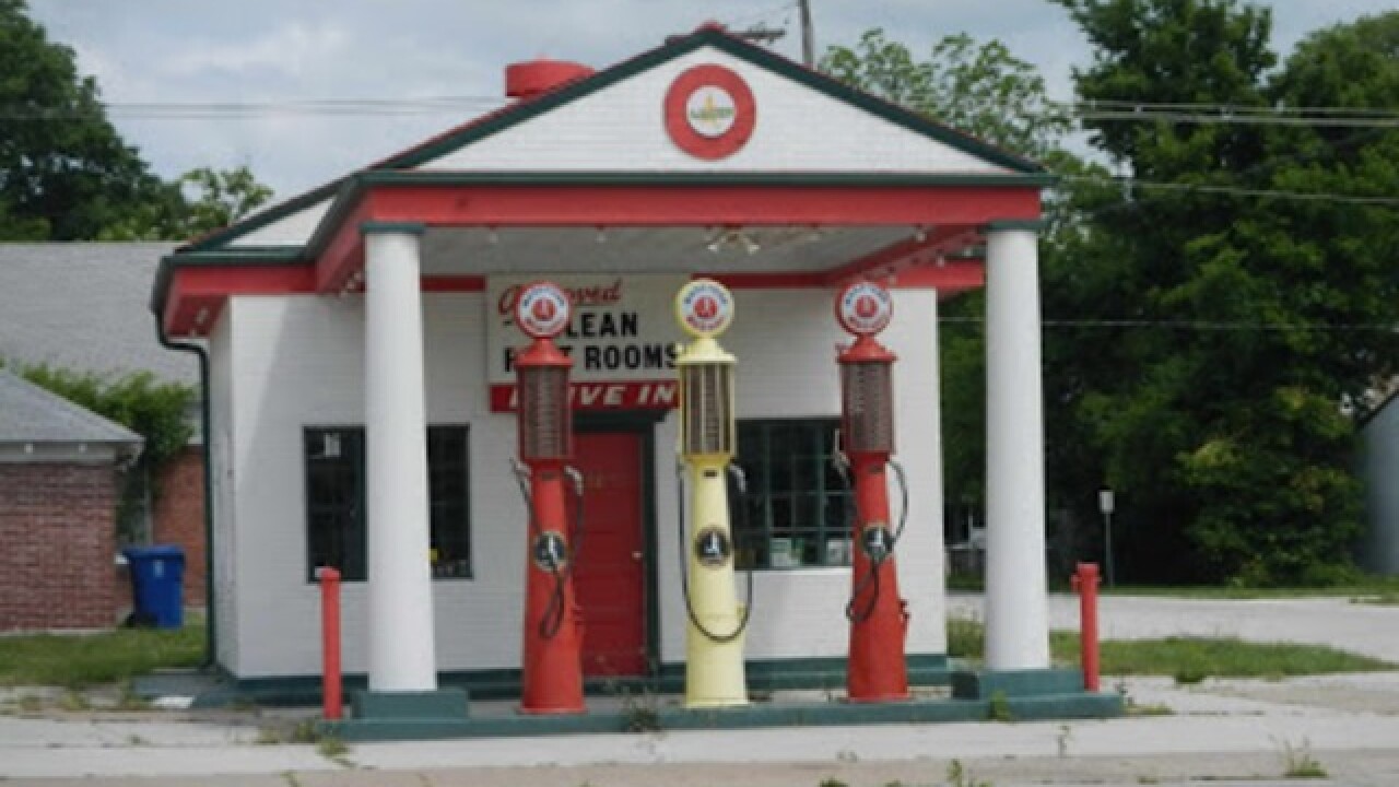 Eight Foot Tall Gas Pump Stolen Outside Route 66 Landmark Eight Foot Tall Gas Pump Stolen Outside Route 66 Landmark