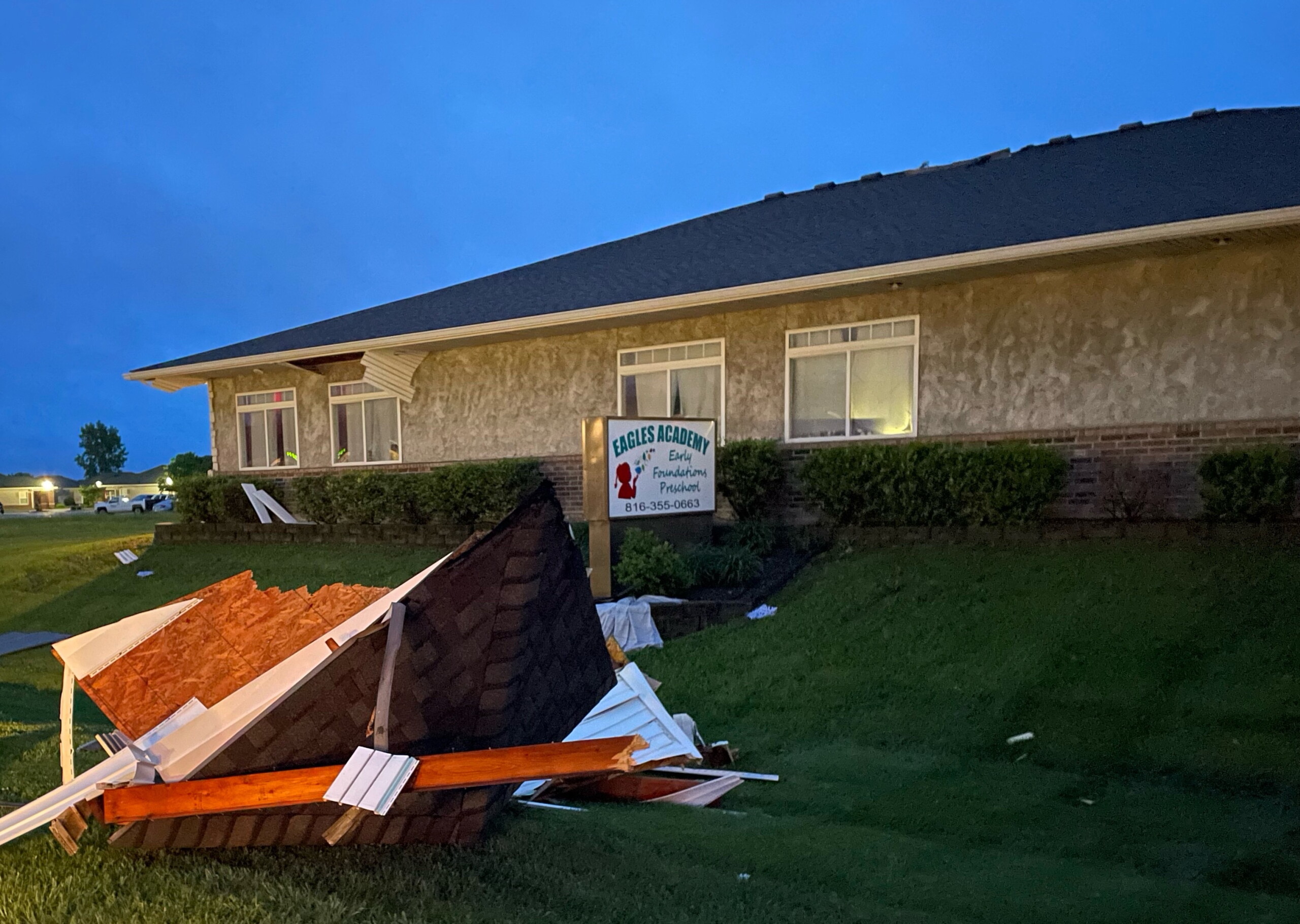 Overnight storms bring damage, debris to Kansas City area