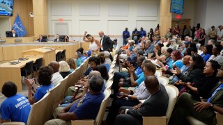 Reunión del consejo Municipal sobre la lucha para proteger la bahía de Baffin