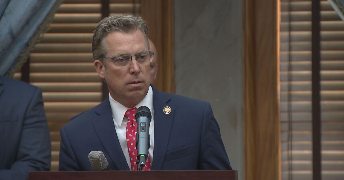 Federal judge unseals key documents from search of Tennessee congressman