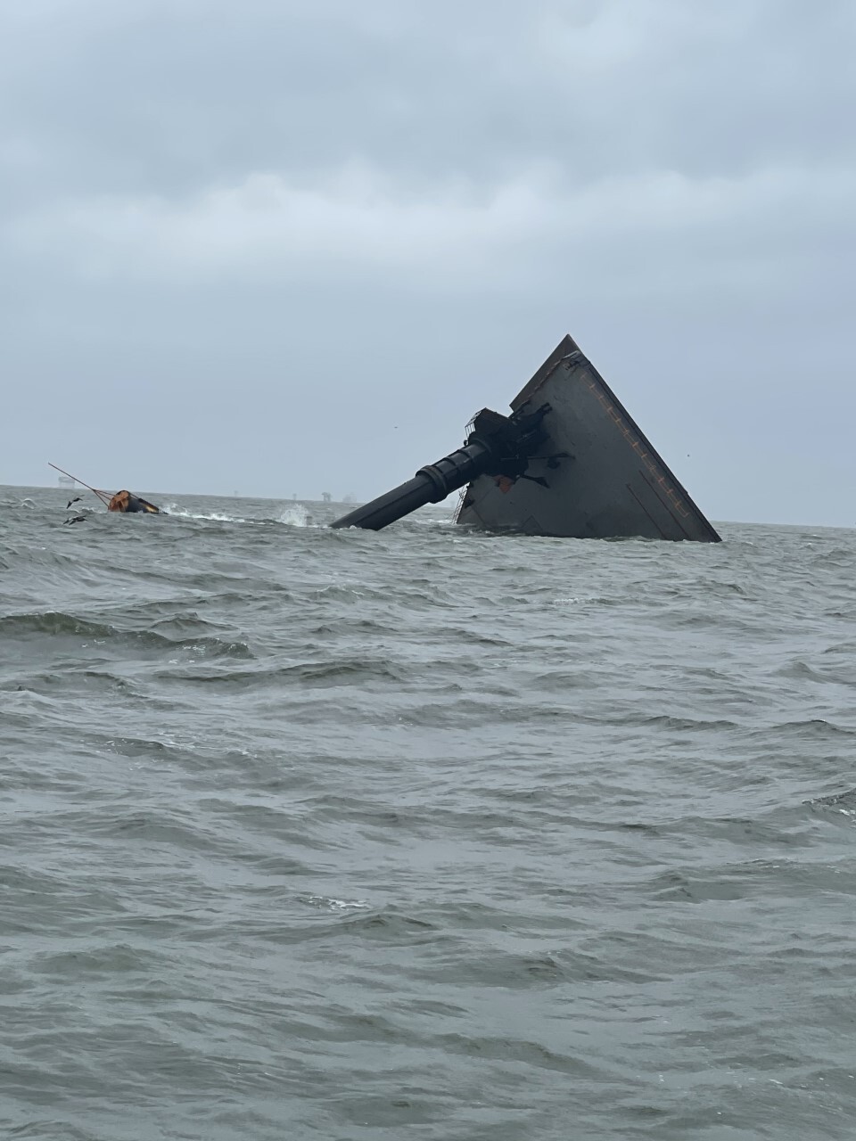 Seacor Capsized 5.jpg