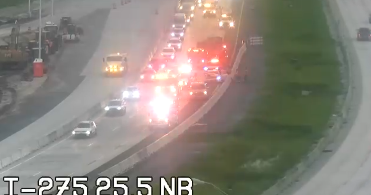 Two left lanes on I-275 in St. Pete blocked due to crash