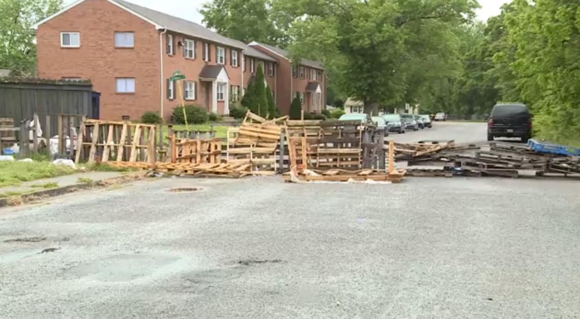 Summit Pointe Apartment 05.png