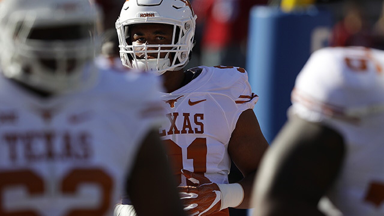 Oklahoma Sooners beat Texas Longhorns 45-40