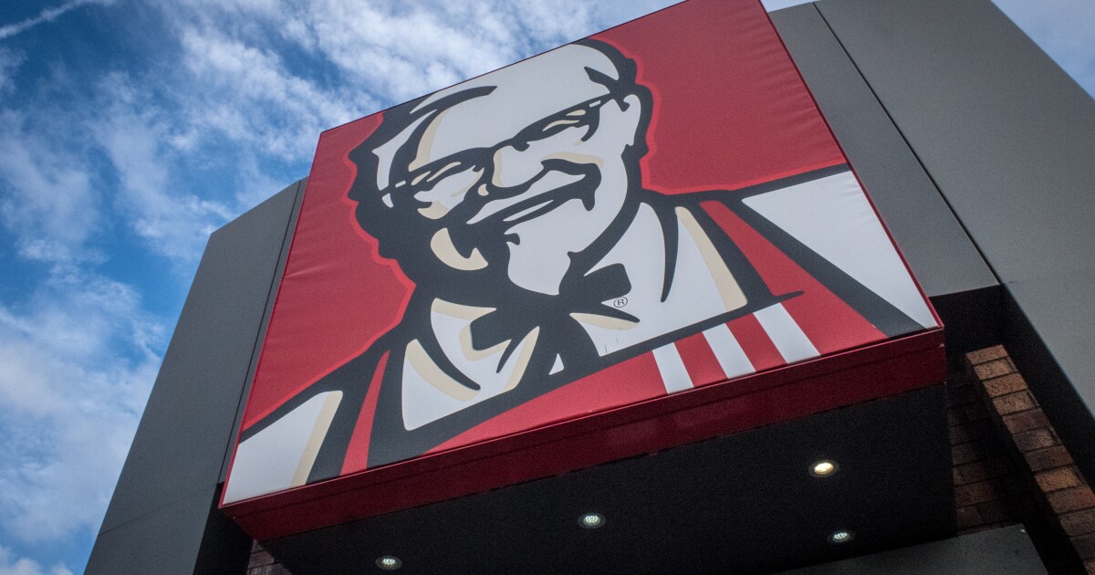 Waukesha KFC manager gets chicken, mashed potatoes and biscuits thrown at head