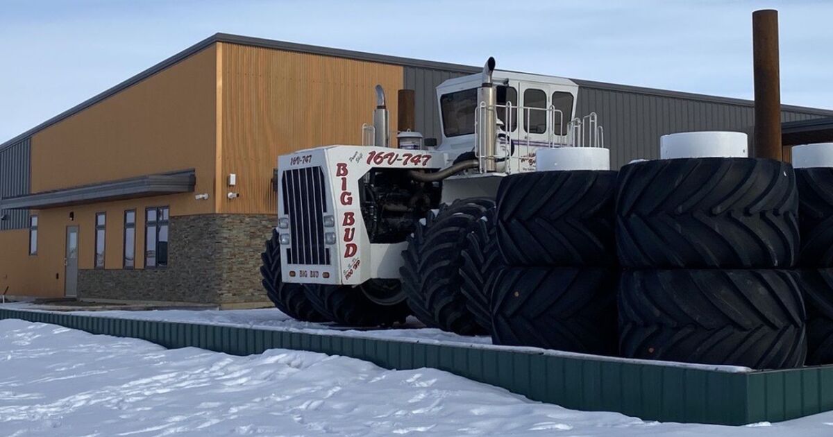 Big Equipment Company will produce new 'Big Bud' tractors