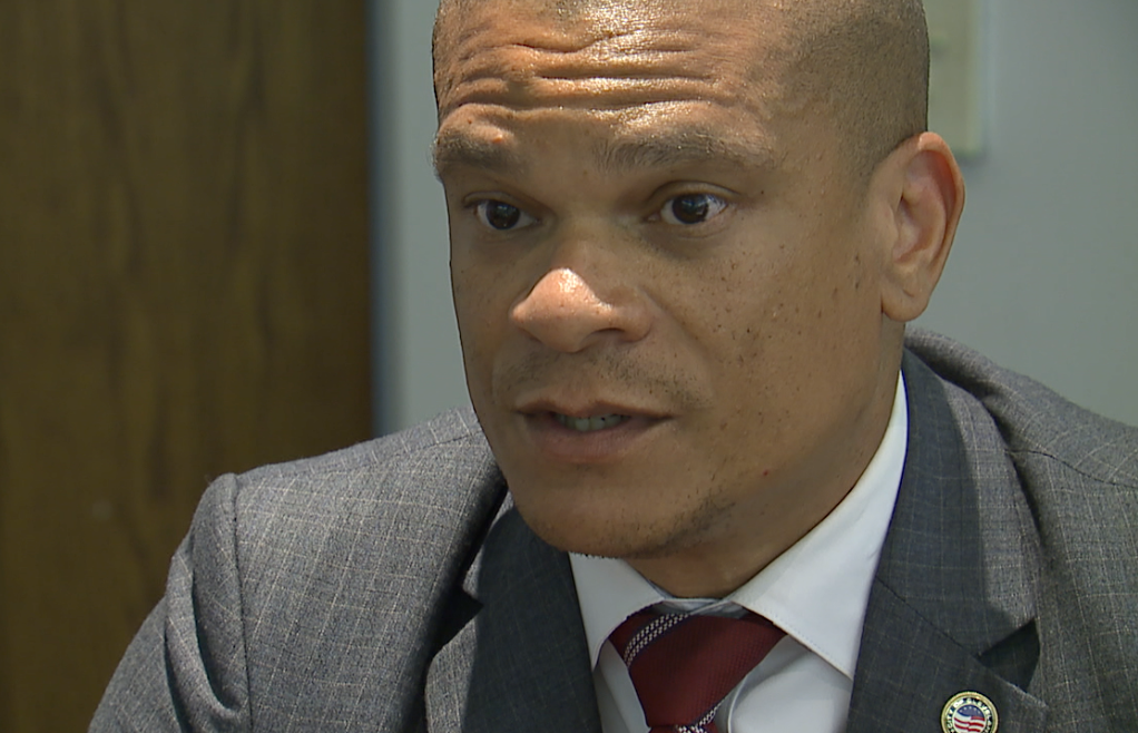 CLE stabbing victim shares concerns over Ohio dropping concealed carry knife restrictions