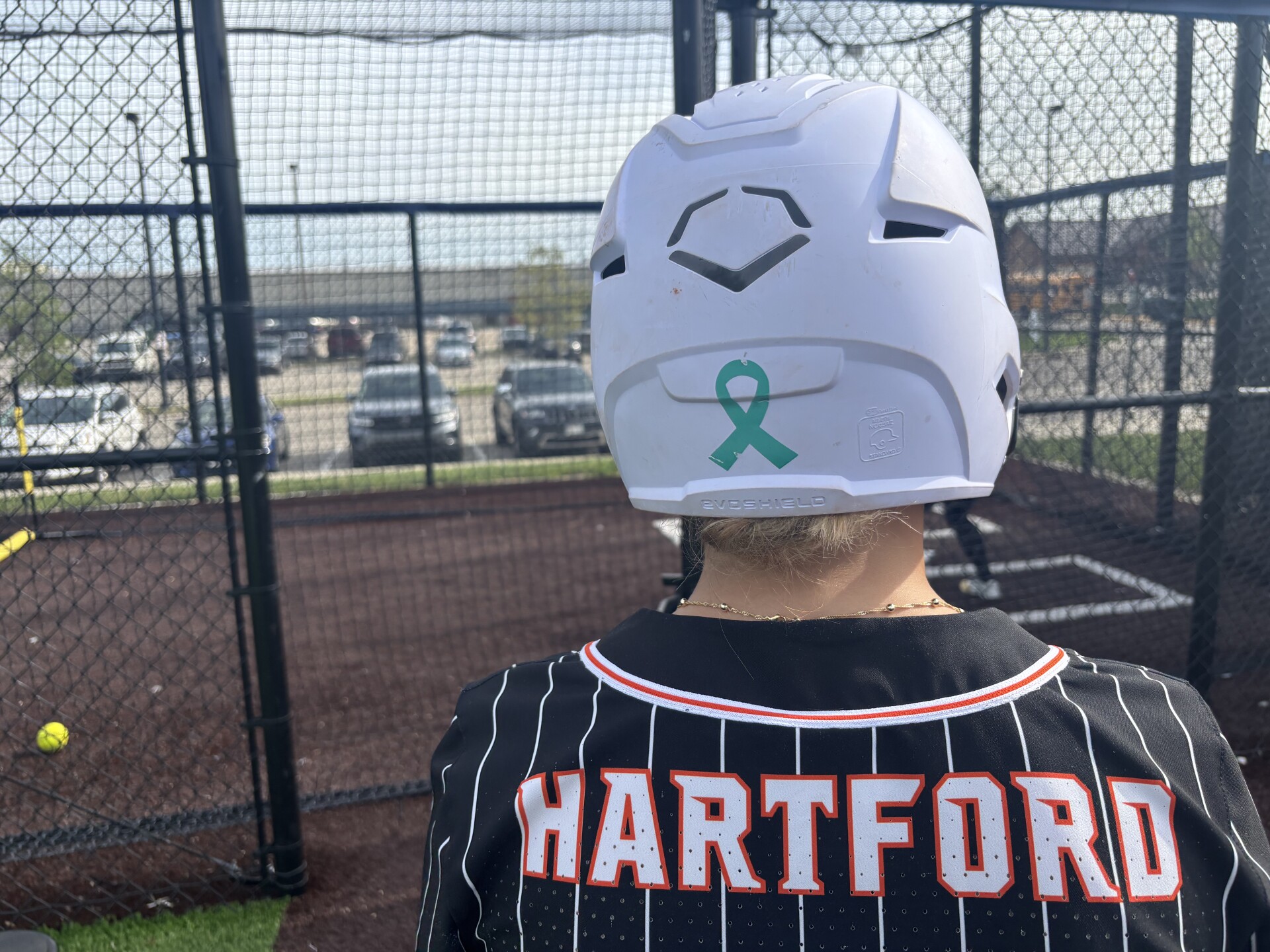 Hartford softball coach accomplishes goal of coaching through ovarian cancer battle this season
