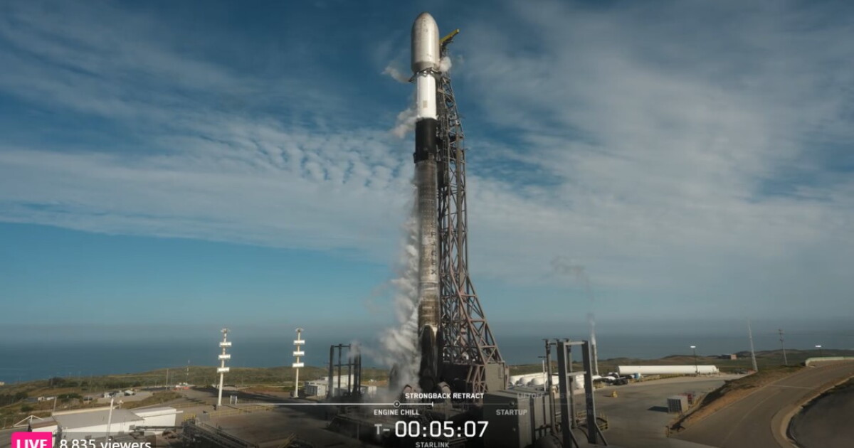SpaceX launches Falcon 9 rocket from Vandenberg SFB