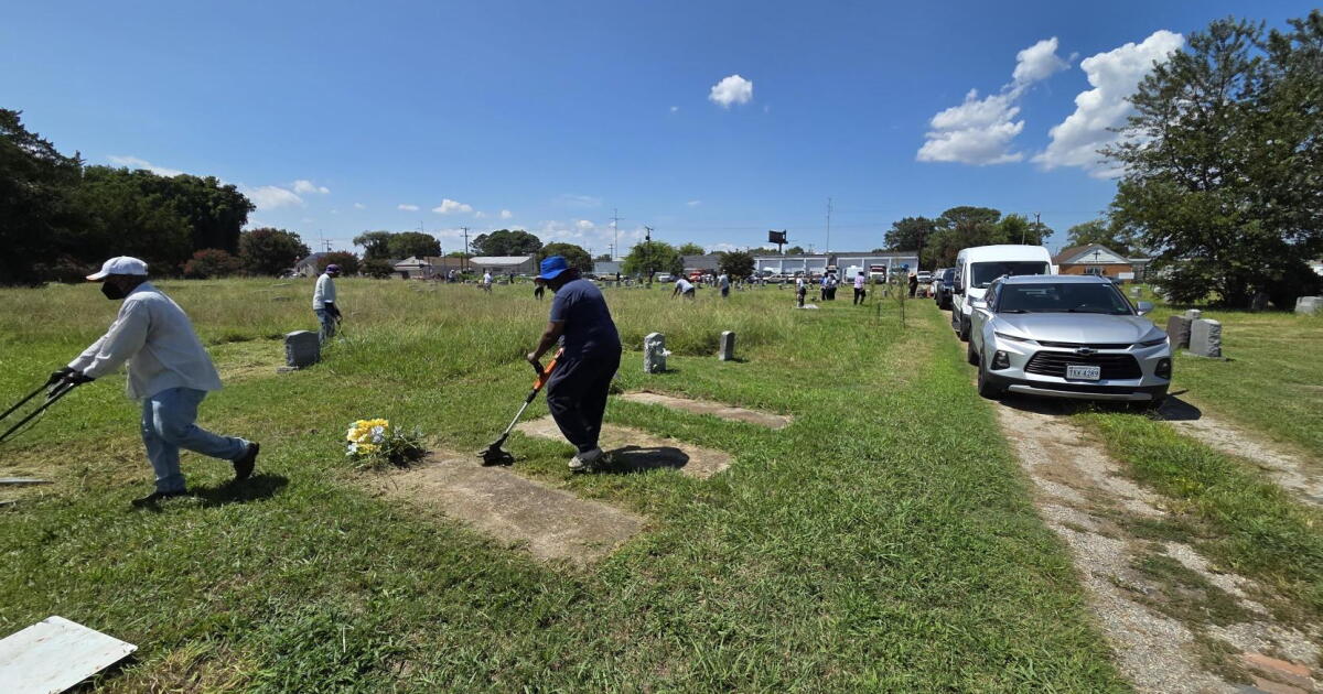 'It makes me feel good:' Police recruits help clean up Pleasant Shade Cemetery in Hampton