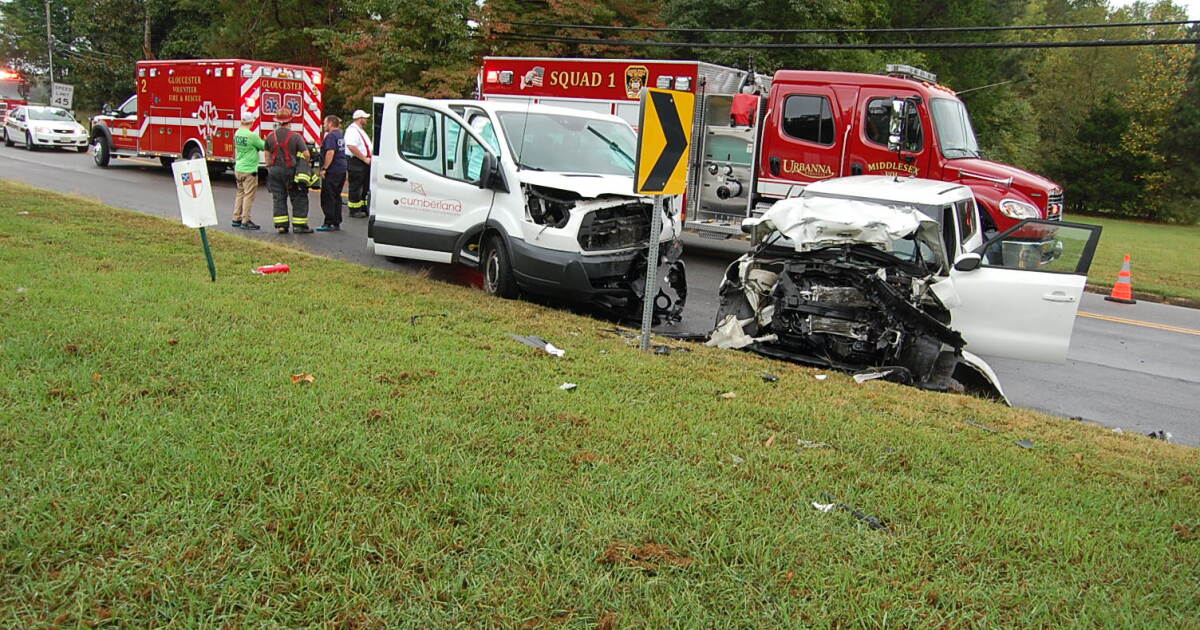 2 dead, 3 injured in double crash in Middlesex County
