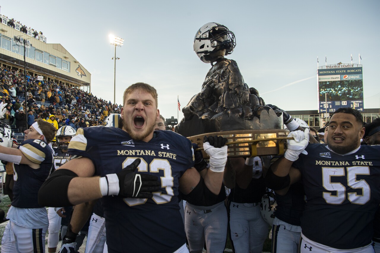 KPAX 111922 BRAWLOFTHEWILD16.jpg