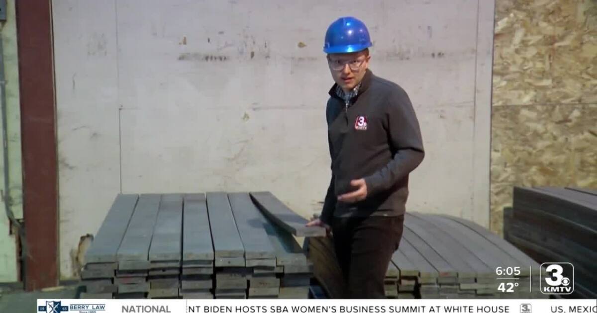 Omaha's orange bags of hardtorecycle plastics now used to make lumber