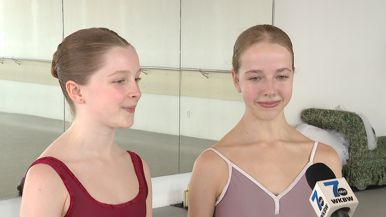 DANCERS2.jpg