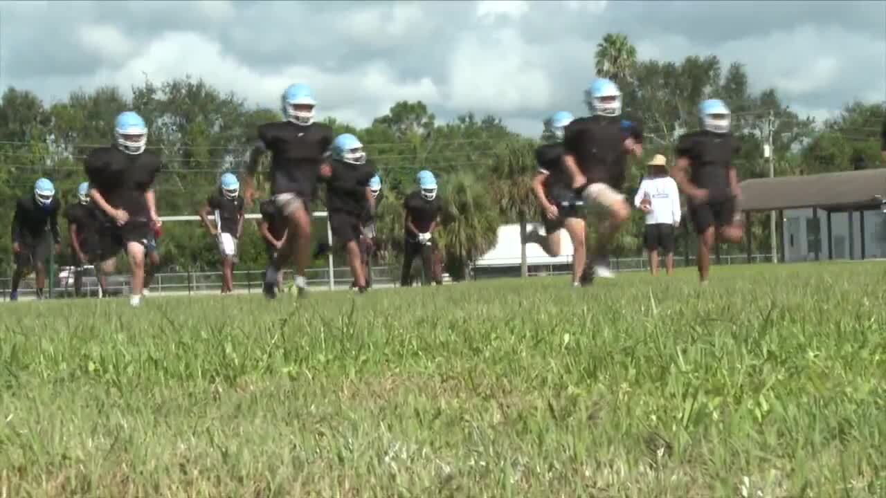 The Dr. Joaquín García High School Bulldogs football team practices in August 2023.jpg