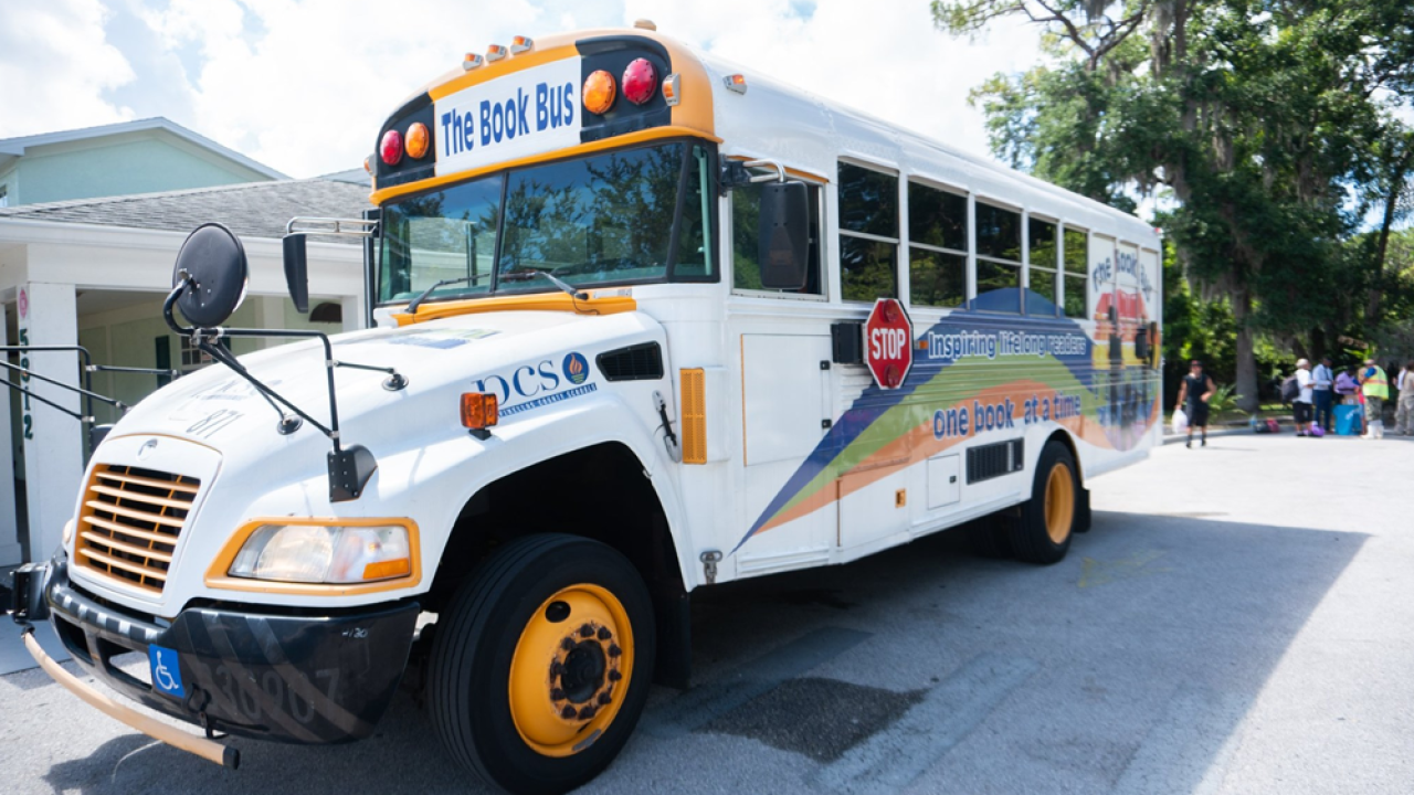 Book bus to distribute free books to pinellas county students