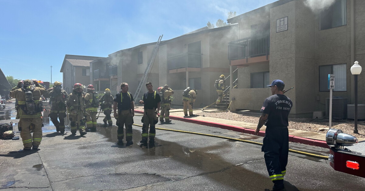 One hurt, ten displaced after fire breaks out at north Phoenix ...