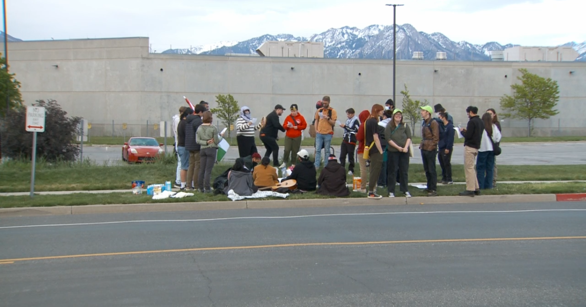 Protesters walk out during University of Utah graduation, rally outside