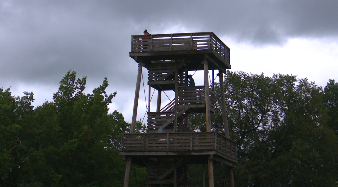 'Feels a lot like November right now': Northeast Wisconsin celebrates unofficial end to summer with fall-like temperatures