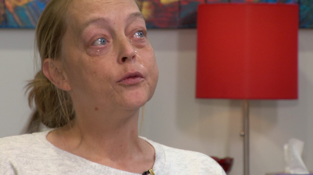 Melissa O'Neal crying.jpg