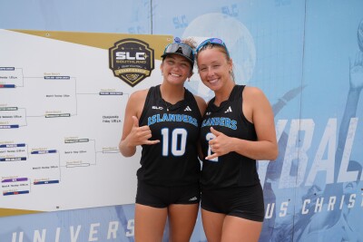 Islanders Kristin Bobay and Madison Morrow