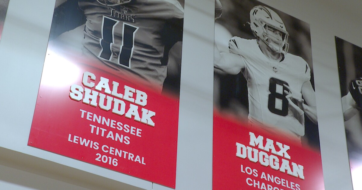 Council Bluffs honors 24 professional athletes in first-ever Sports Roster at Iowa West Field House