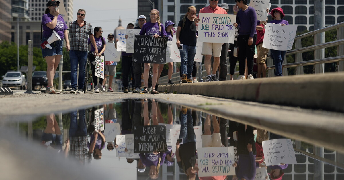 Journalists strike to demand leadership change at biggest US newspaper chain - Vimarsana News