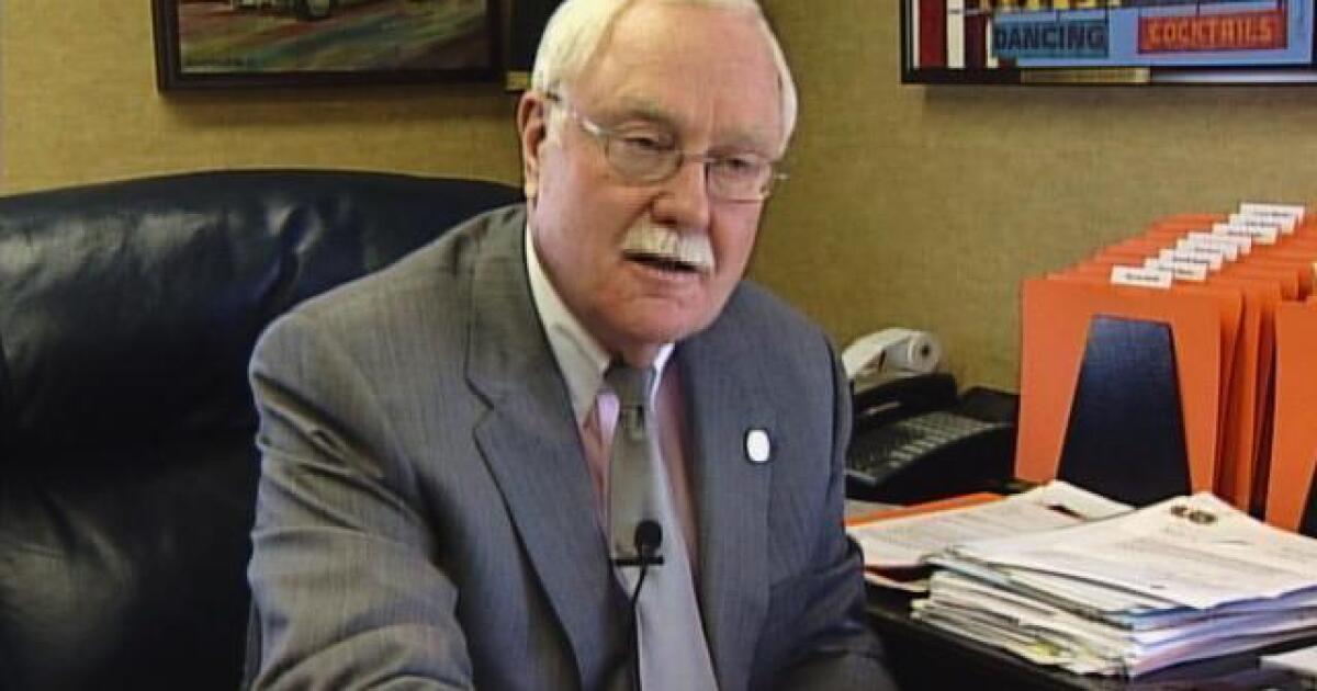 Harvey Hall to be inducted into Hall of Fame