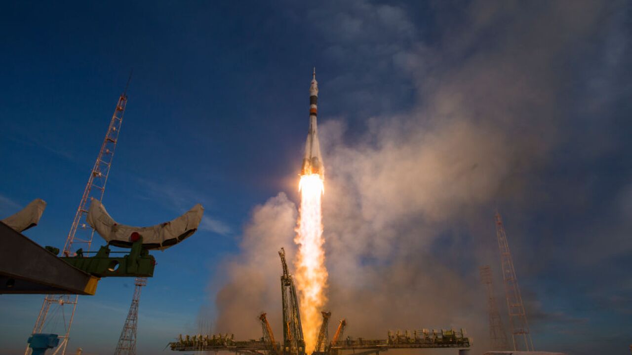 Expedition 58 Soyuz Rollout