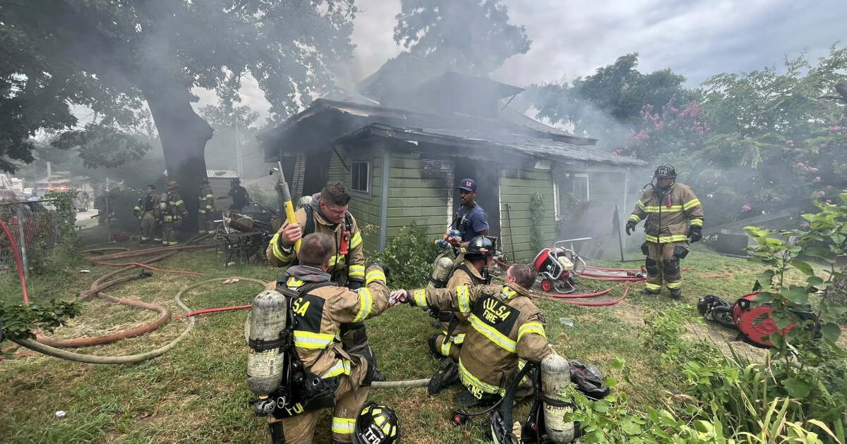 Firefighter, 2 others injured in west Tulsa house fire