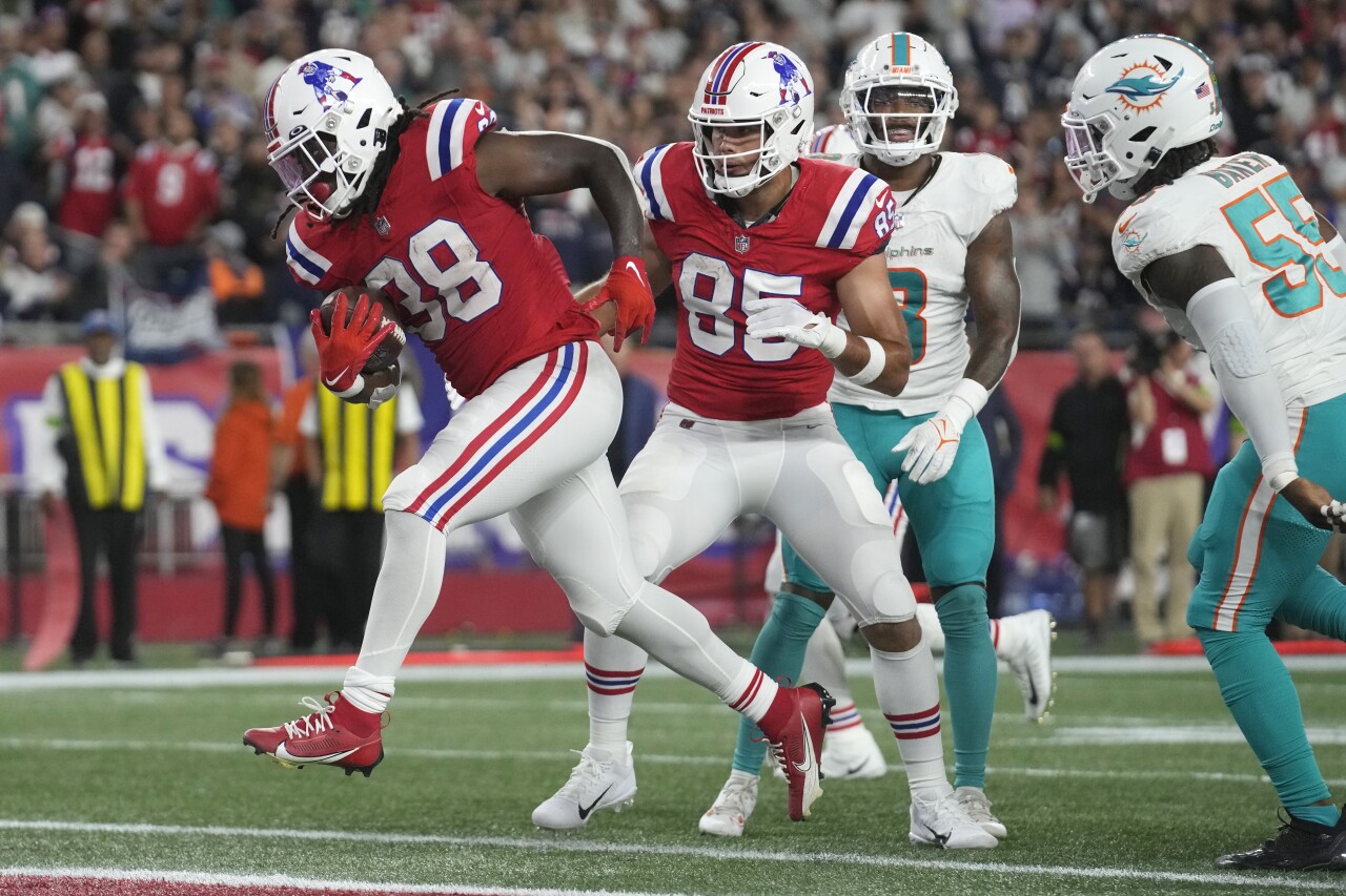 New England Patriots running back Rhamondre Stevenson steps over goal line for TD in fourth quarter vs. Miami Dolphins, Sept. 17, 2023