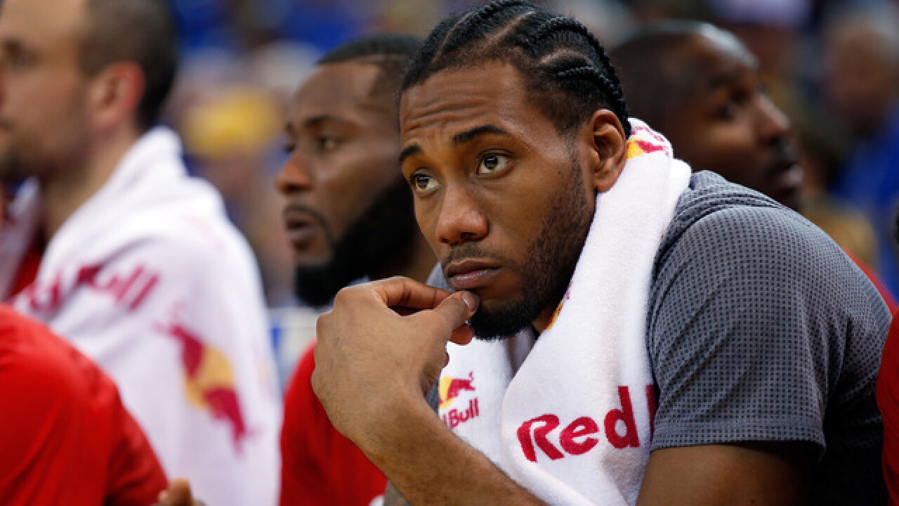 Kawhi Leonard offered free pizza, beer for life