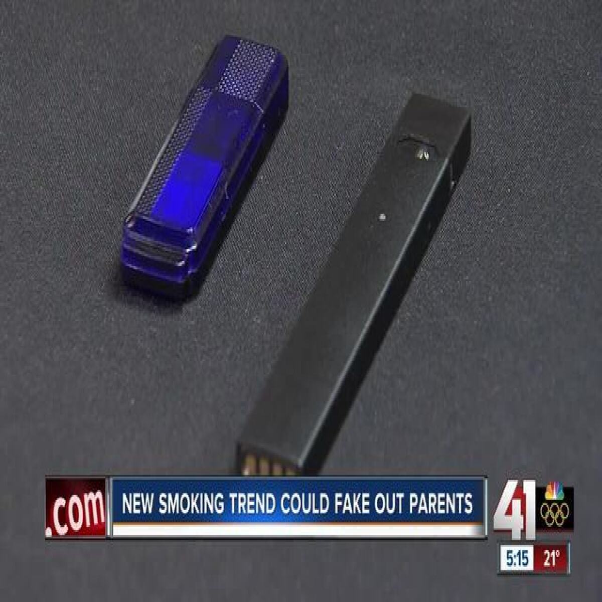 Teens trying to buy vaping device that looks like flash drive Teens trying to buy vaping device that looks like flash drive