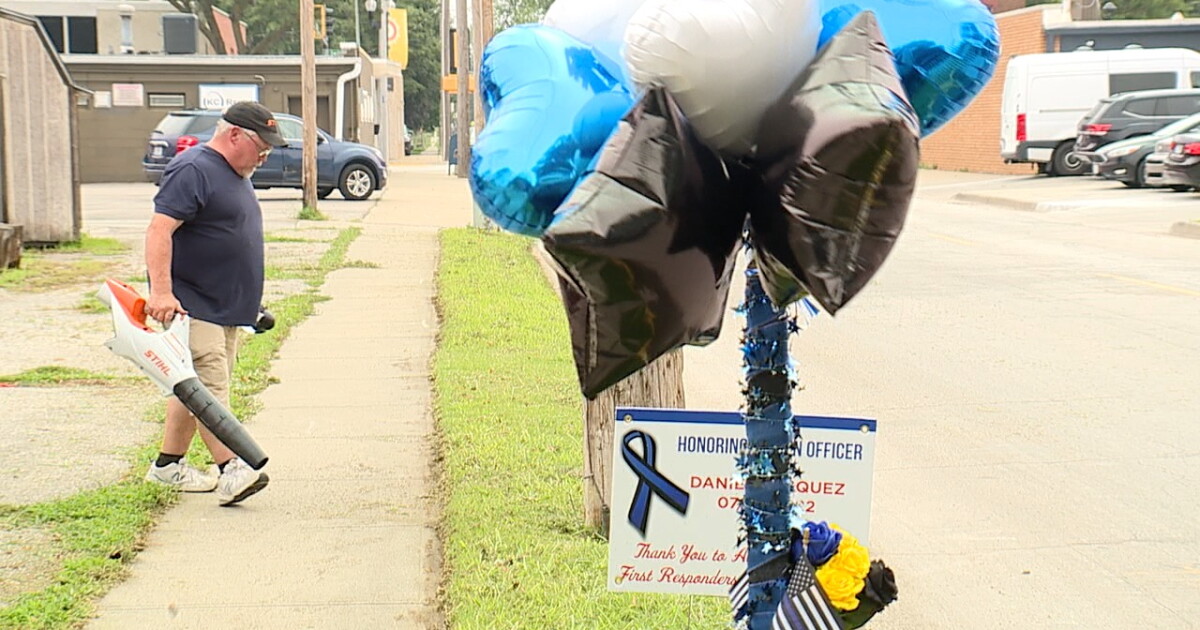 North Kansas Citians remember officer Daniel Vasquez 1 year since he was killed - Vimarsana News