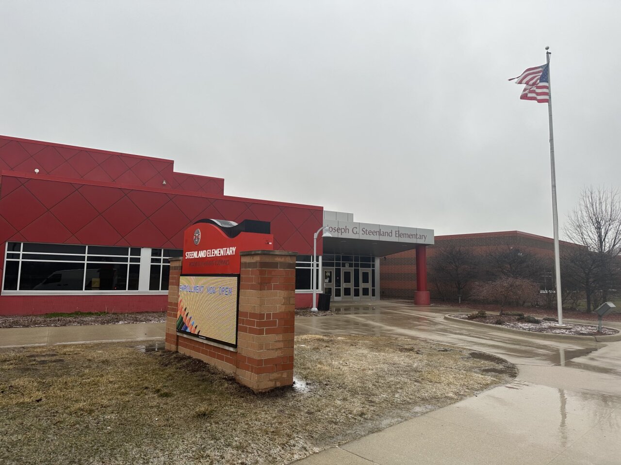 Steenland Elementary School Roseville.jpeg