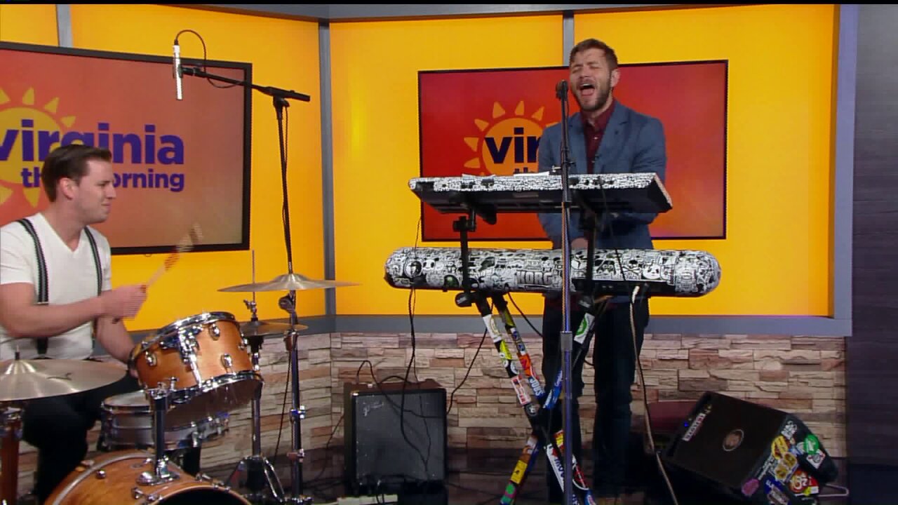 Sid Kingsley and Jordan Stoll perform “Moonshiner” and “Sweet Virginia”
