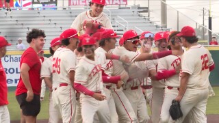 Ray gets revenge on Veterans Memorial, tied for UIL District 29-5A lead