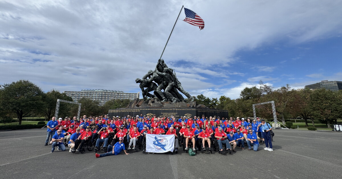 TRIP OF HONOR: Oklahoma veterans take free Honor Flight trip to D.C ...