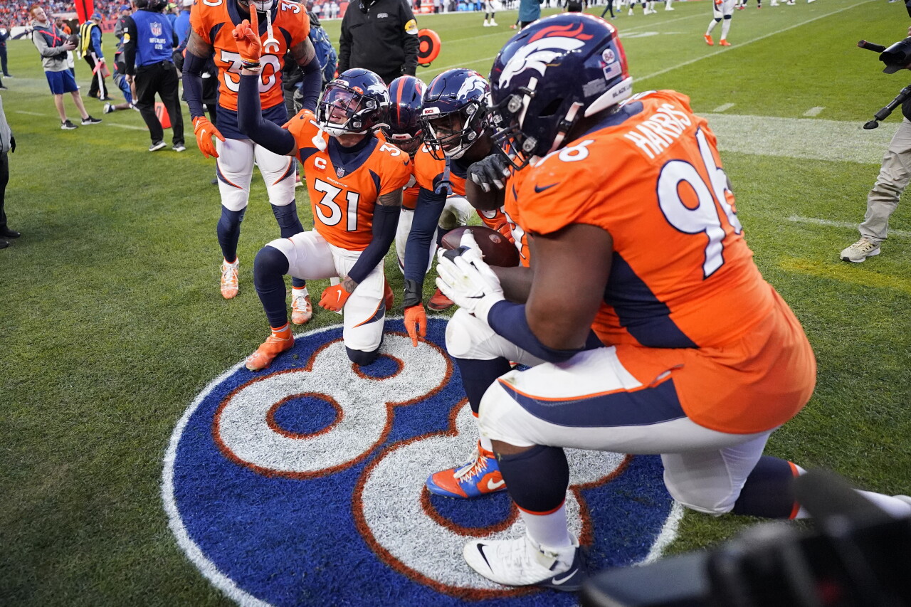 Lions Broncos Football