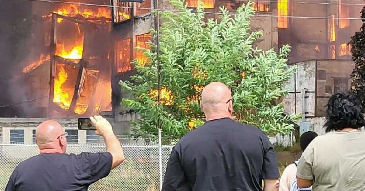 Large fire destroys abandoned historic factory in Jackson - Vimarsana News