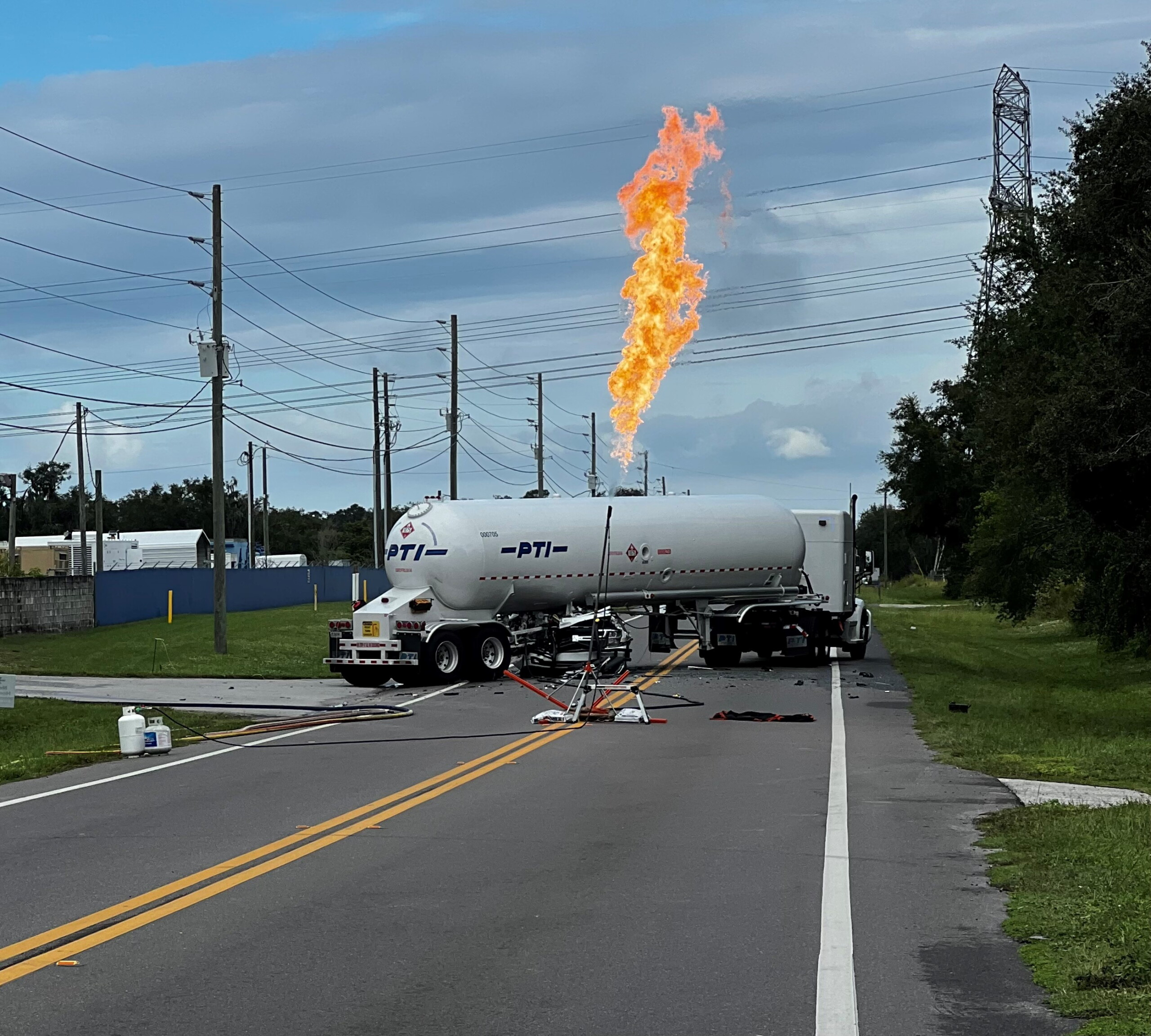 Pinellas deputy seriously injured after crashing into tanker truck: FHP