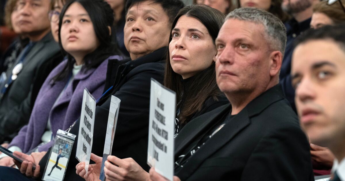 Bill requiring locator systems on aircraft after deadly D.C. collision fails