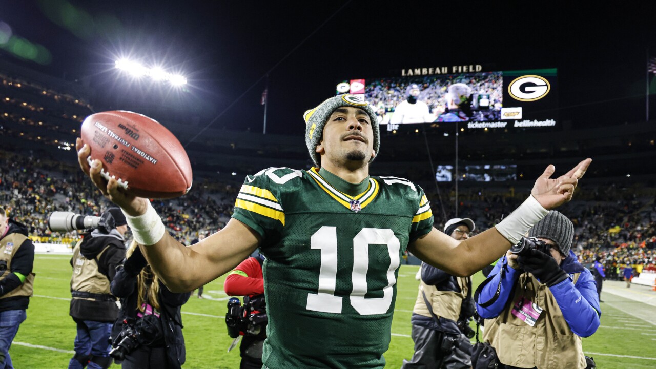 Chiefs Packers Football